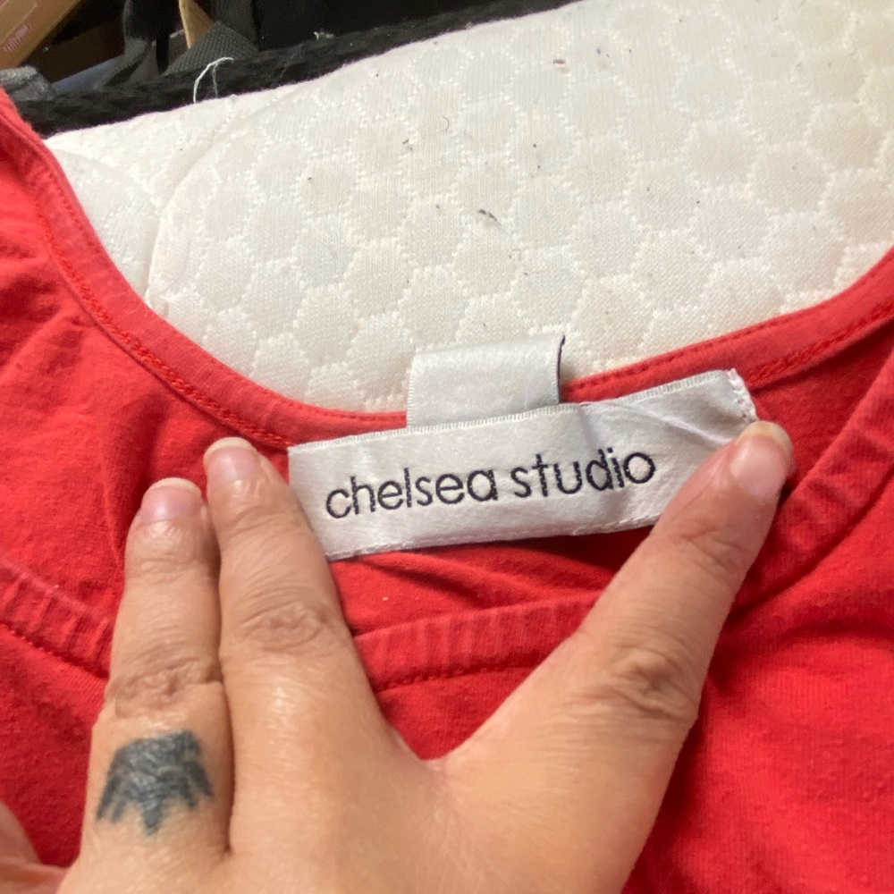 Pink dangle sleeved T shirt Size 3X Brand Chelsea Studio